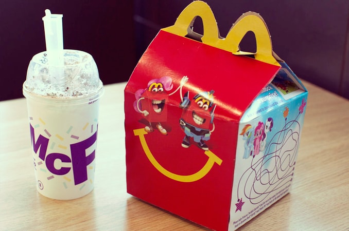 la mítica cajita feliz de mcdonald´s sufrirá cambios
